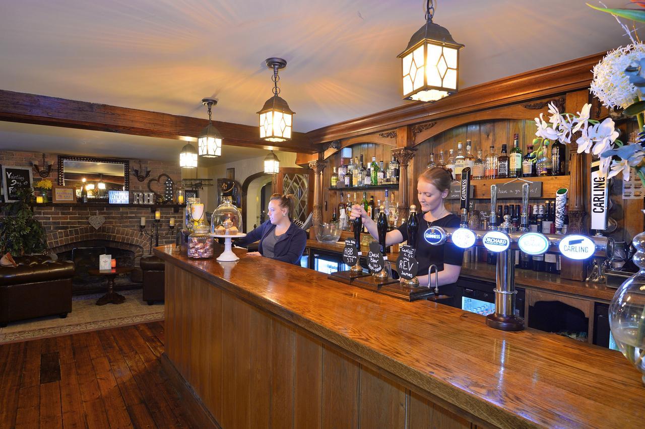 The Roundabout Hotel Pulborough Eksteriør billede